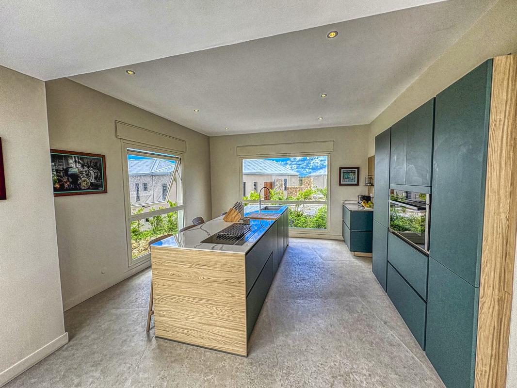 16.Location villa piscine vue mer Saint François Guadeloupe_Cuisine vue mer_ 16.Location villa piscine vue mer Saint François Guadeloupe_Cuisine vue mer_